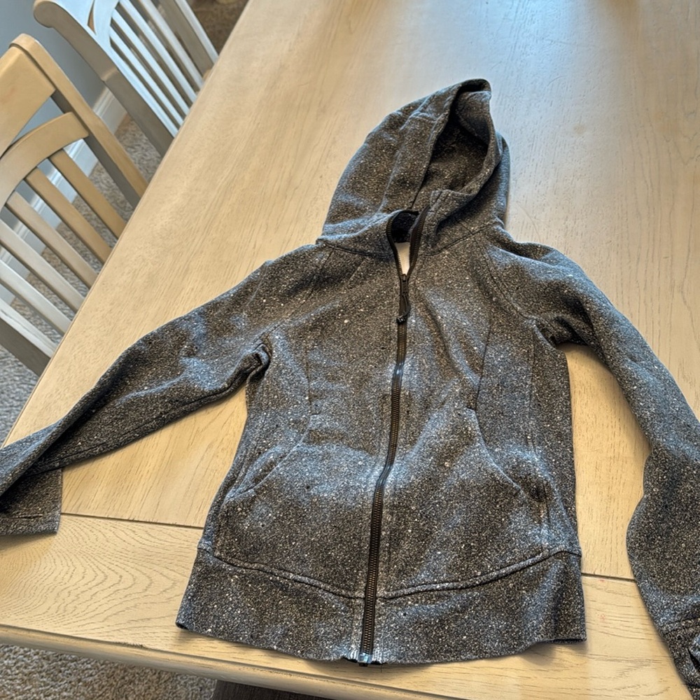 Lululemon jacket - sweatshirt style - size 4